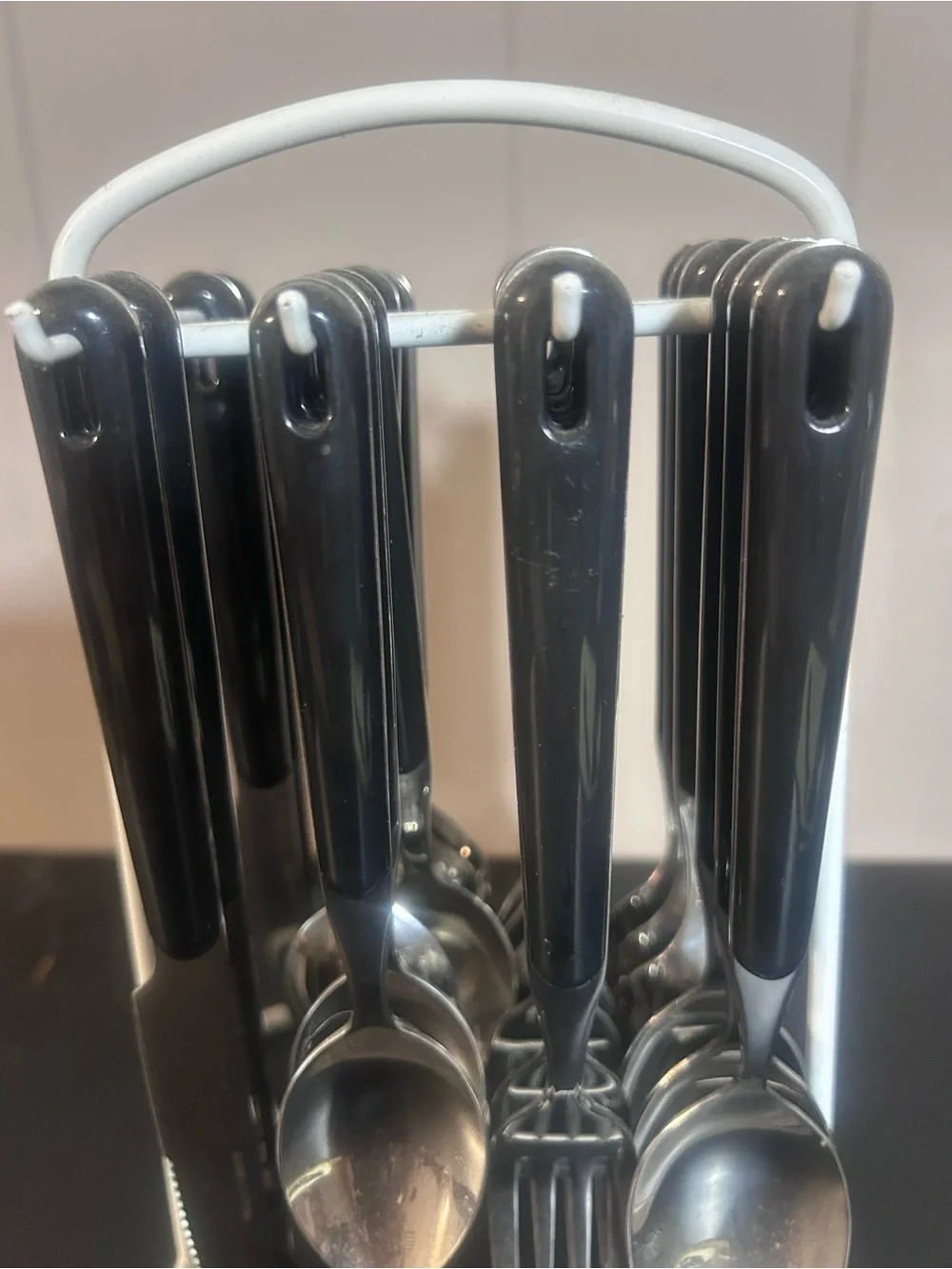 23 Pc Black Handle Stainless Flatware Set w/ Caddy Service for 4 Missing 1 Knife